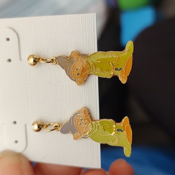Dopey Disney earrings - Picture 2 of 5